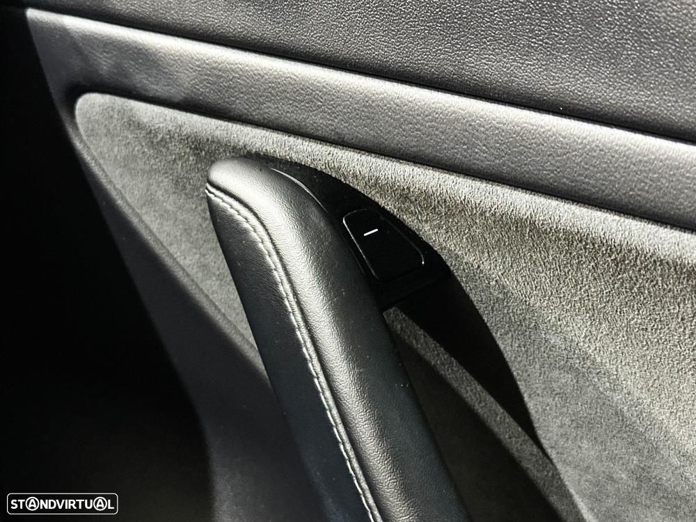 Tesla Model 3 AWD Dual Motor Performance - 36