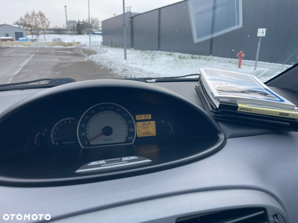 Hyundai Matrix 1.6 GLi - 10