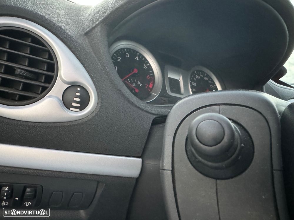 Renault Clio Break 1.2 16V Dynamique - 16