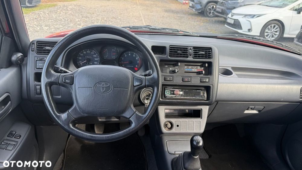 Toyota RAV4 2.0 - 15