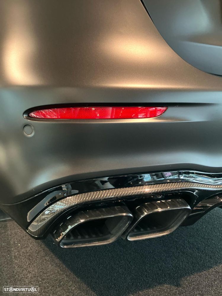 Mercedes-Benz E 63 AMG S 4-Matic+ - 7
