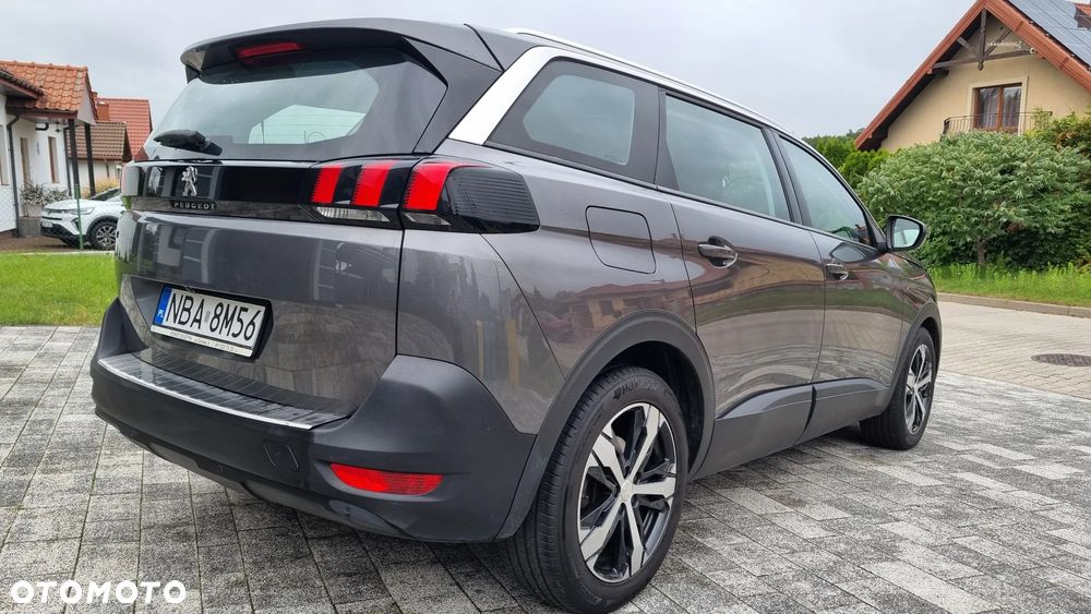 Peugeot 5008 - 9