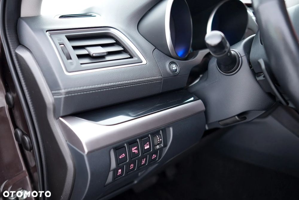 Subaru Outback 2.5i Exclusive (EyeSight) Lineartronic - 25