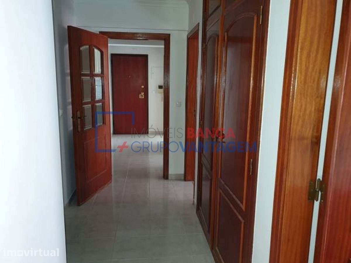 APARTAMENTO T2- SÃO MARCOS (SINTRA) - Grande imagem: 4/23