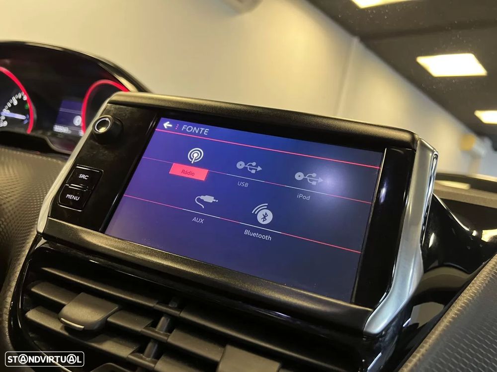 Peugeot 2008 1.2 PureTech GT Line - 25