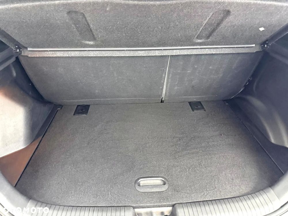Hyundai ix20 1.4 Comfort - 21