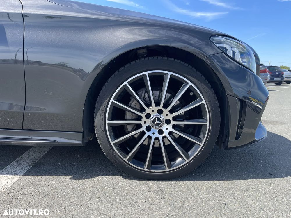 Mercedes-Benz C 220 d 4MATIC 9G-TRONIC AMG Line - 32