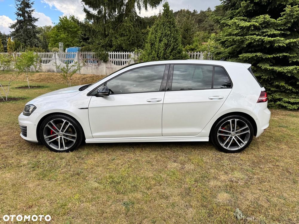 Volkswagen Golf - 4