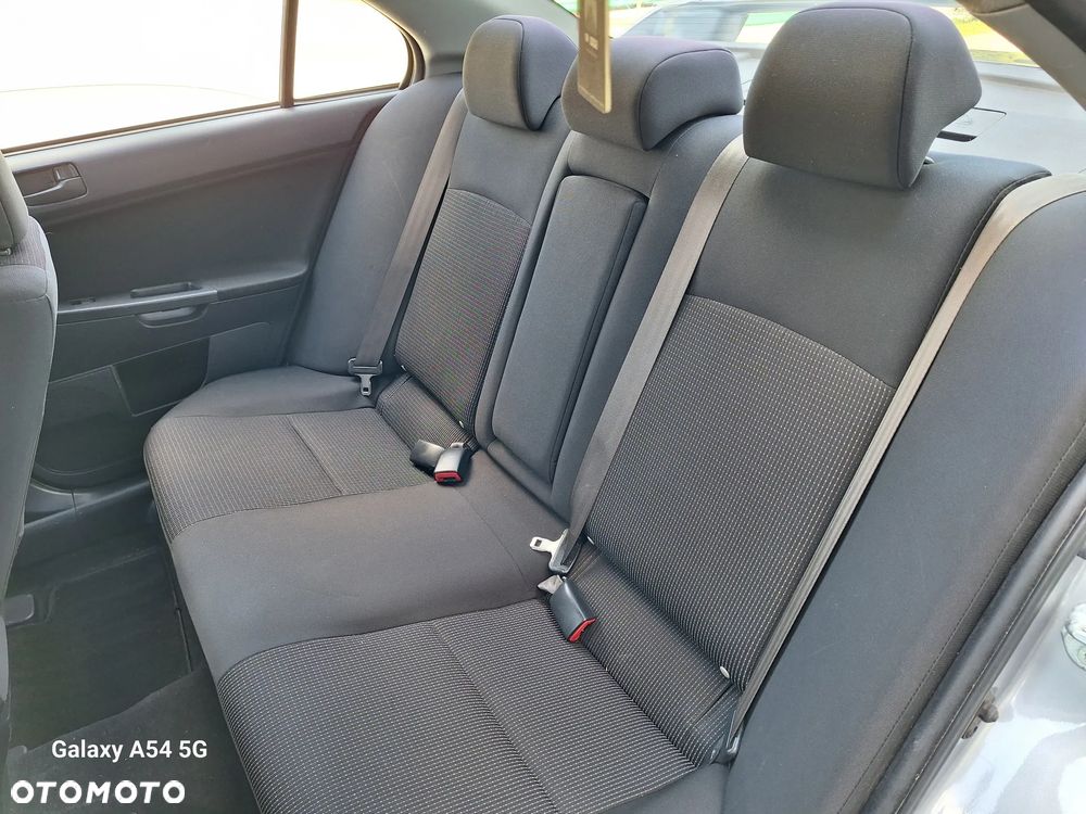 Mitsubishi Lancer 1.5 Inform - 21