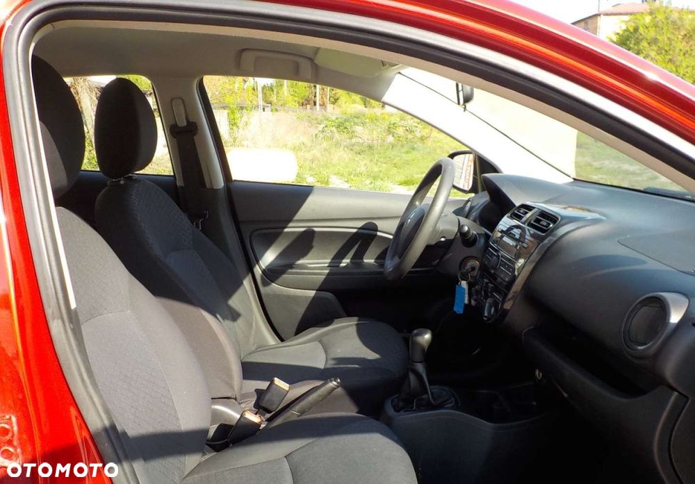 Mitsubishi Space Star - 15