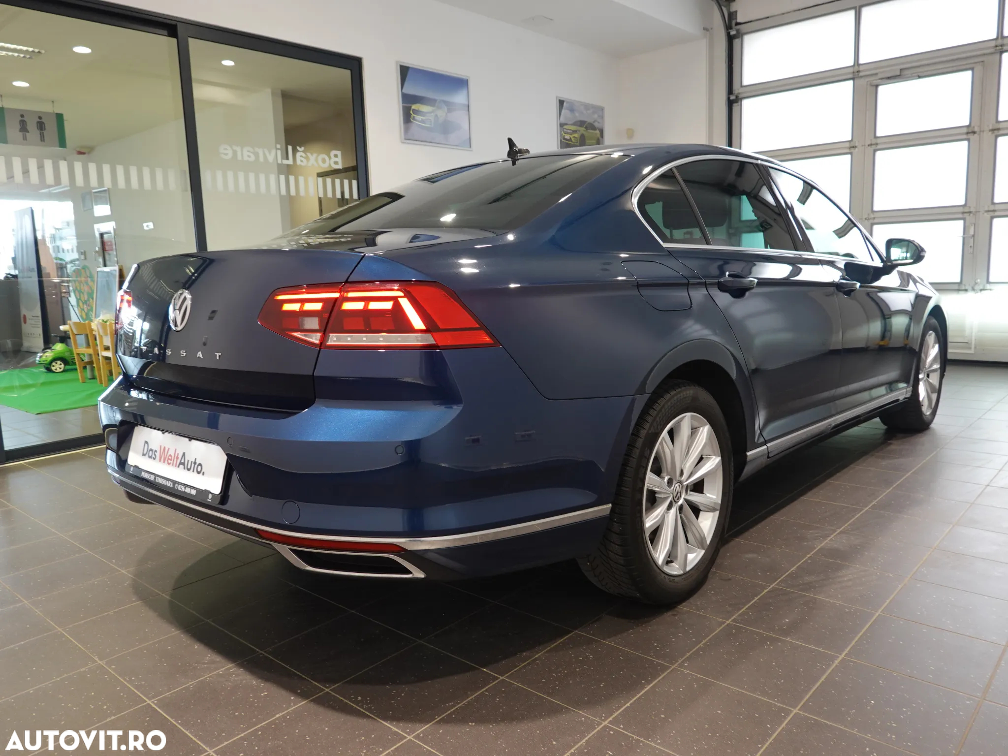 Volkswagen Passat Variant 2.0 TDI DSG Highline - 9