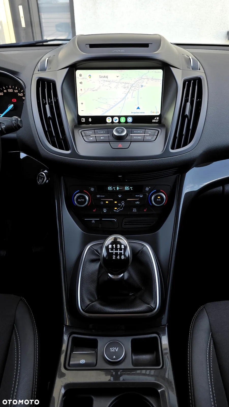Ford Kuga 2.0 TDCi FWD Titanium - 25