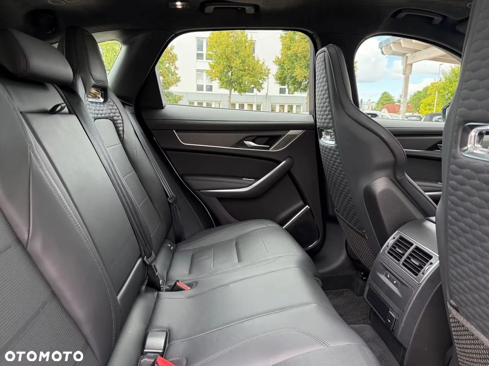 Jaguar F-Pace P550 AWD SVR - 25