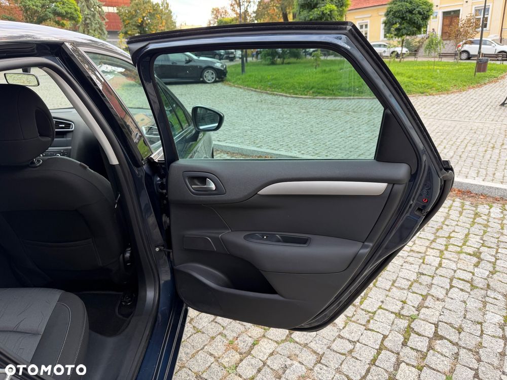 Citroën C4 VTi 120 Style - 28