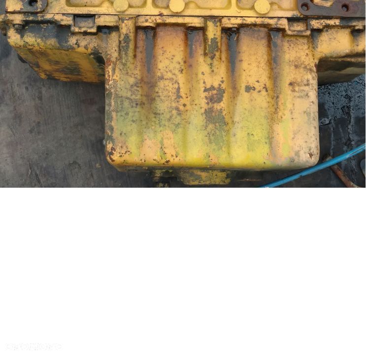 MISKA OLEJOWA  SILNIKA LIEBHERR D 904 T D 901 NA - 1