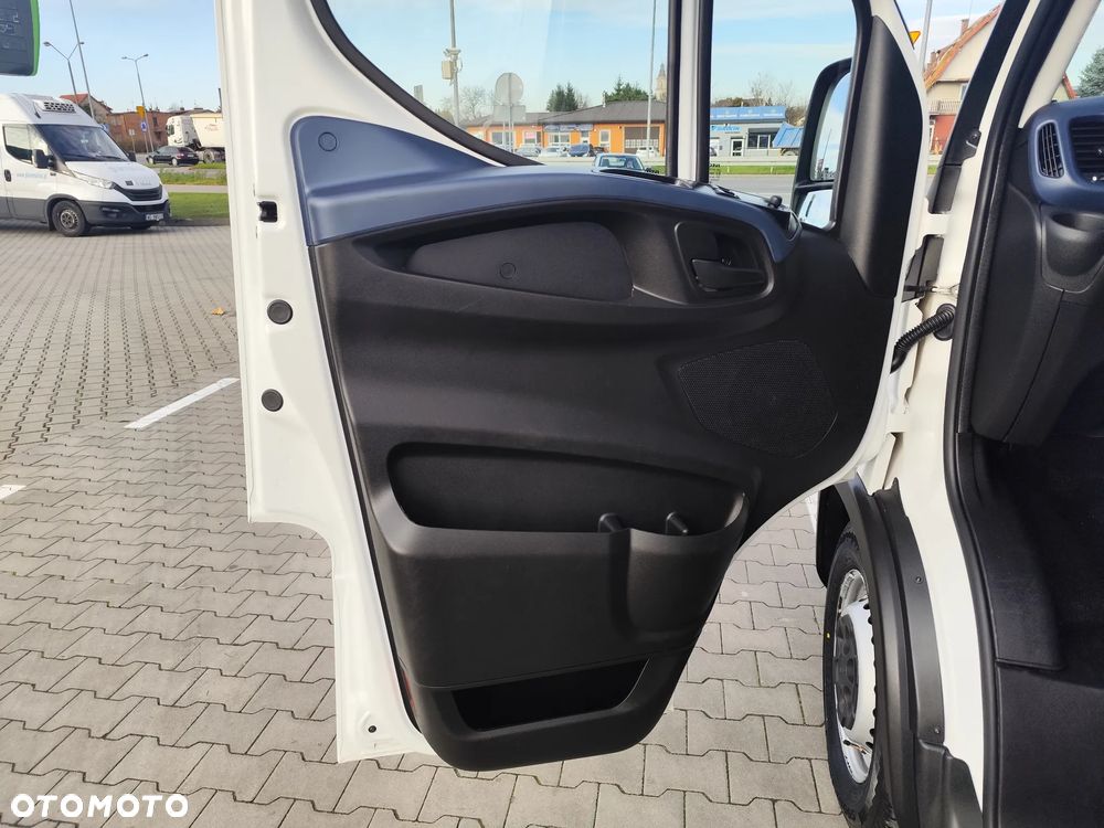 Iveco Daily 35S18 - 21