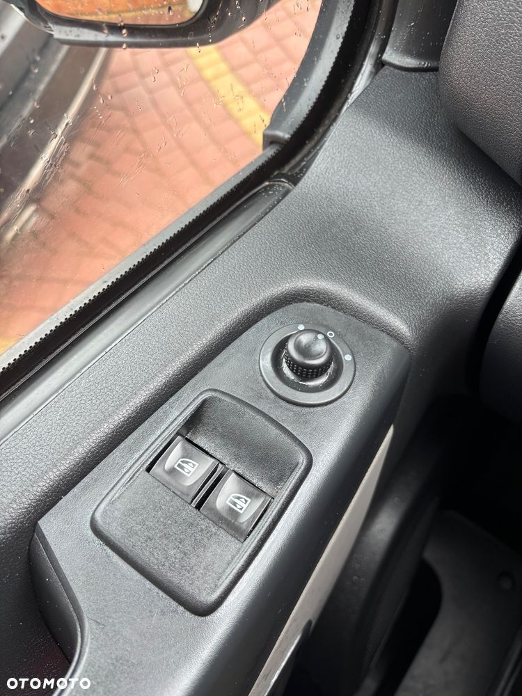 Renault TRAFIC - 13