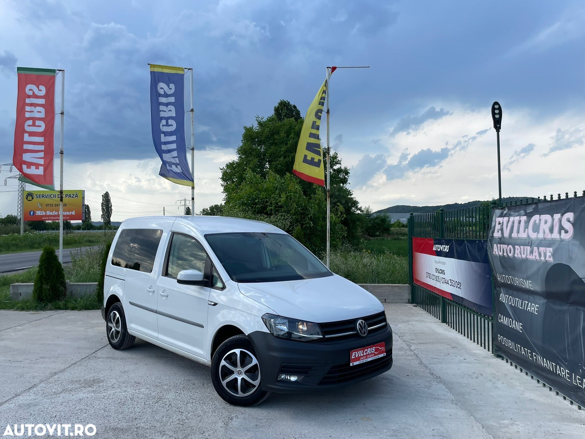 Volkswagen Caddy - 1