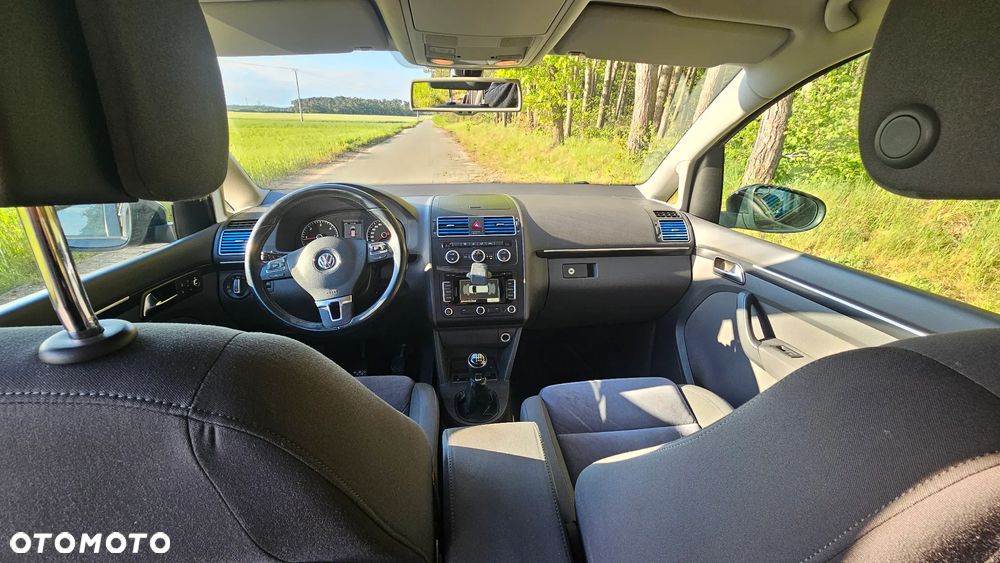 Volkswagen Touran 1.6 TDI DPF BlueMotion Technology Highline - 18