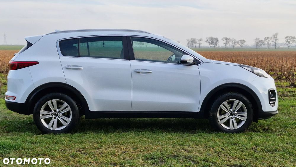 Kia Sportage 1.6 GDI 2WD Dream-Team Edition - 4