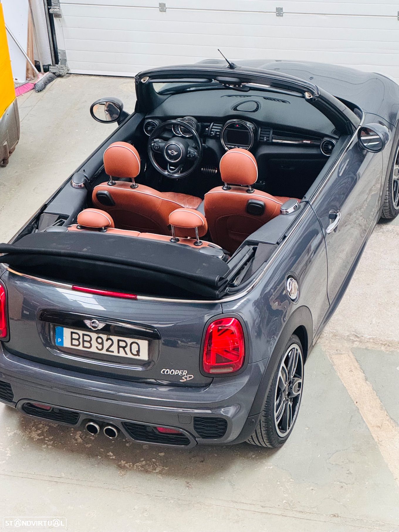 MINI Cabrio Cooper SD Auto Desportiva - 1