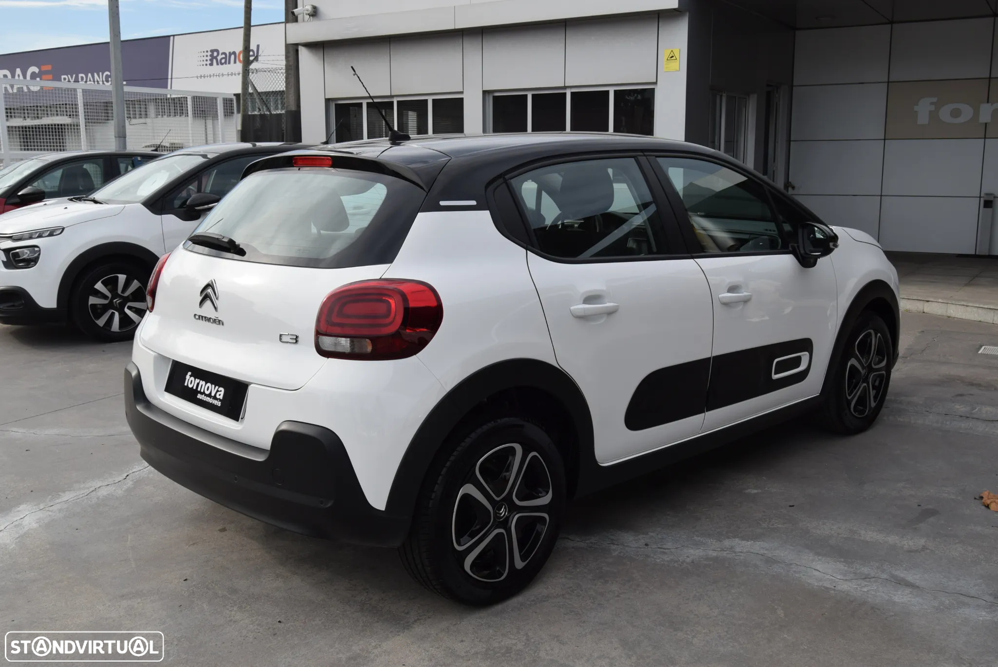 Citroën C3 1.2 PureTech Plus - 21