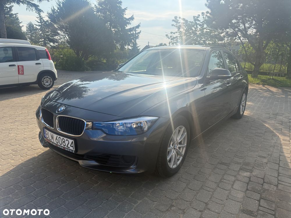 BMW Seria 3 320i - 1