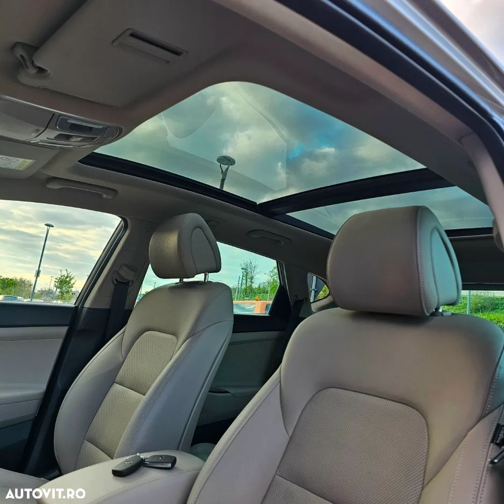 Hyundai Tucson 2.0 CRDI 4WD Automatik Advantage - 26