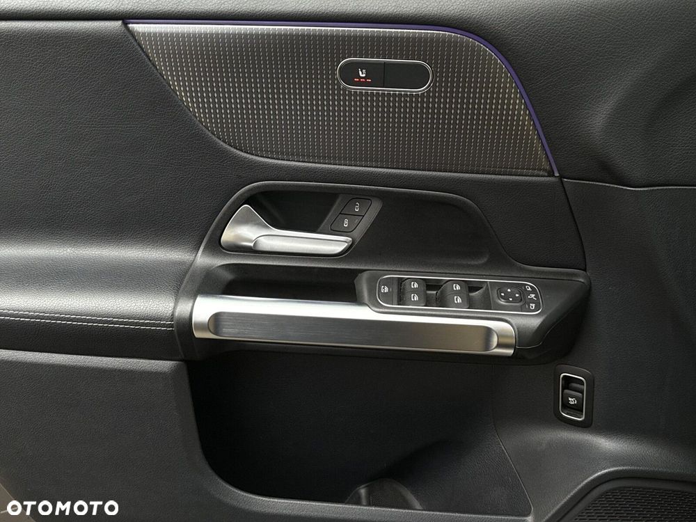 Mercedes-Benz GLB - 20