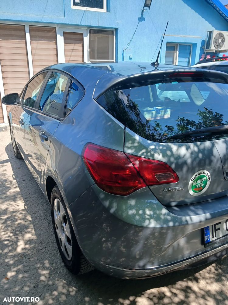 Opel Astra 1.7 CDTI Cosmo - 7