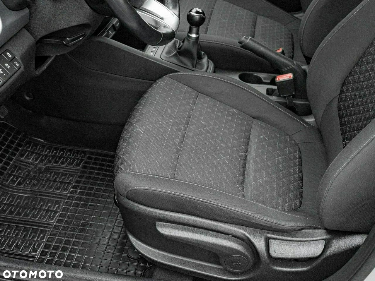 Kia Rio 1.2 M - 14