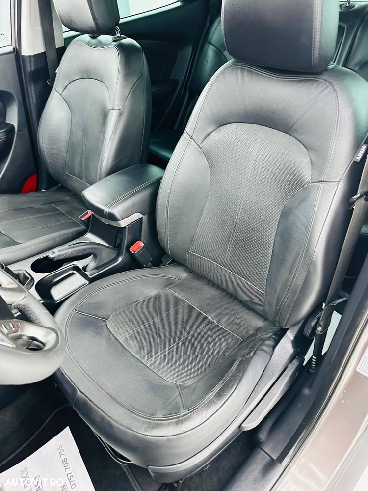 Hyundai ix35 1.7 CRDI 2WD blue Finale Gold - 14