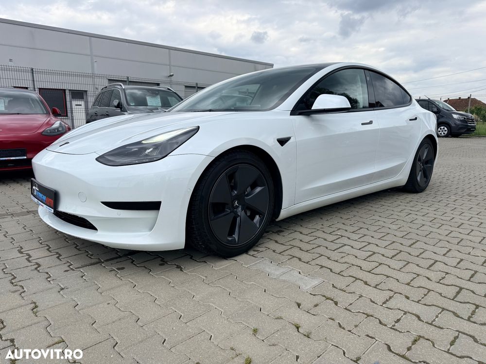 Tesla Model 3 - 2