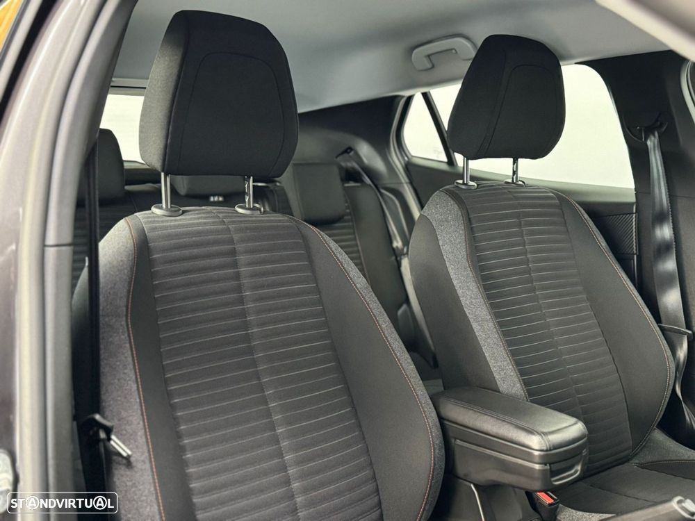 Peugeot 2008 1.2 PureTech Active Pack - 19