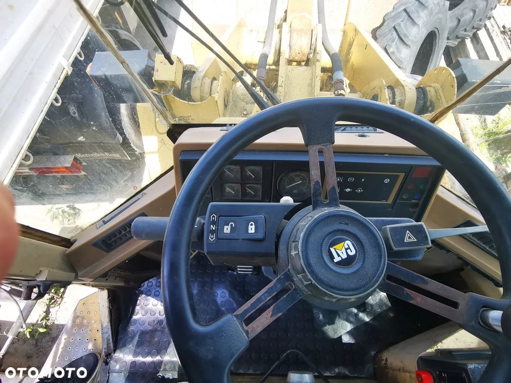 Caterpillar 928F - 9