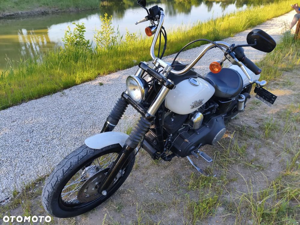 Harley-Davidson Dyna Street Bob - 10