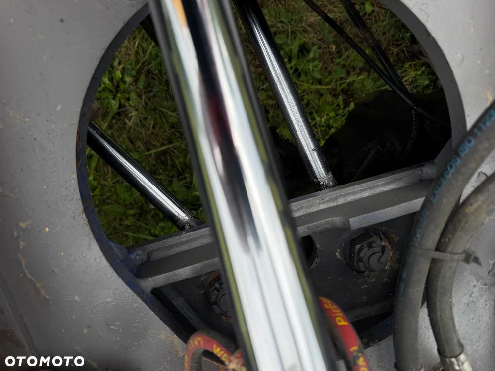 Thwaites Wozidło  Budowlane Rolnicze 4x4. Ładowność 1,5 tony. Obrót+Wysokie podnoszenie+KIPER Wysoki! Sprowadzone z Norweskiej szkółki roślinnej. Maszyna w bardzo ładnym stanie. Bez luzów i wycieków. Silnik Yanmar 3cyl. Potężna moc a maszyna bardzo mała i zwinna.  3 prędkośći jazdy. Oświetlenie rozbudowane LED. Wielka Okazja! Opony jak Nowe!  Górny wysyp i obrót! Tanio Polecam! - 9