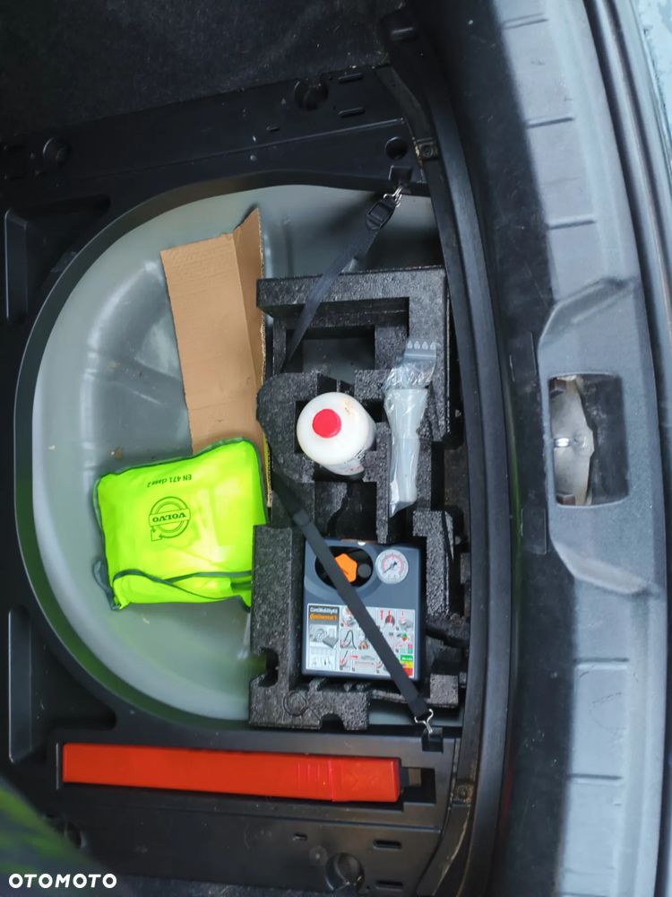 Volvo V40 D4 Drive-E R-Design Summum - 30