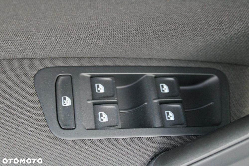 Volkswagen Golf - 19