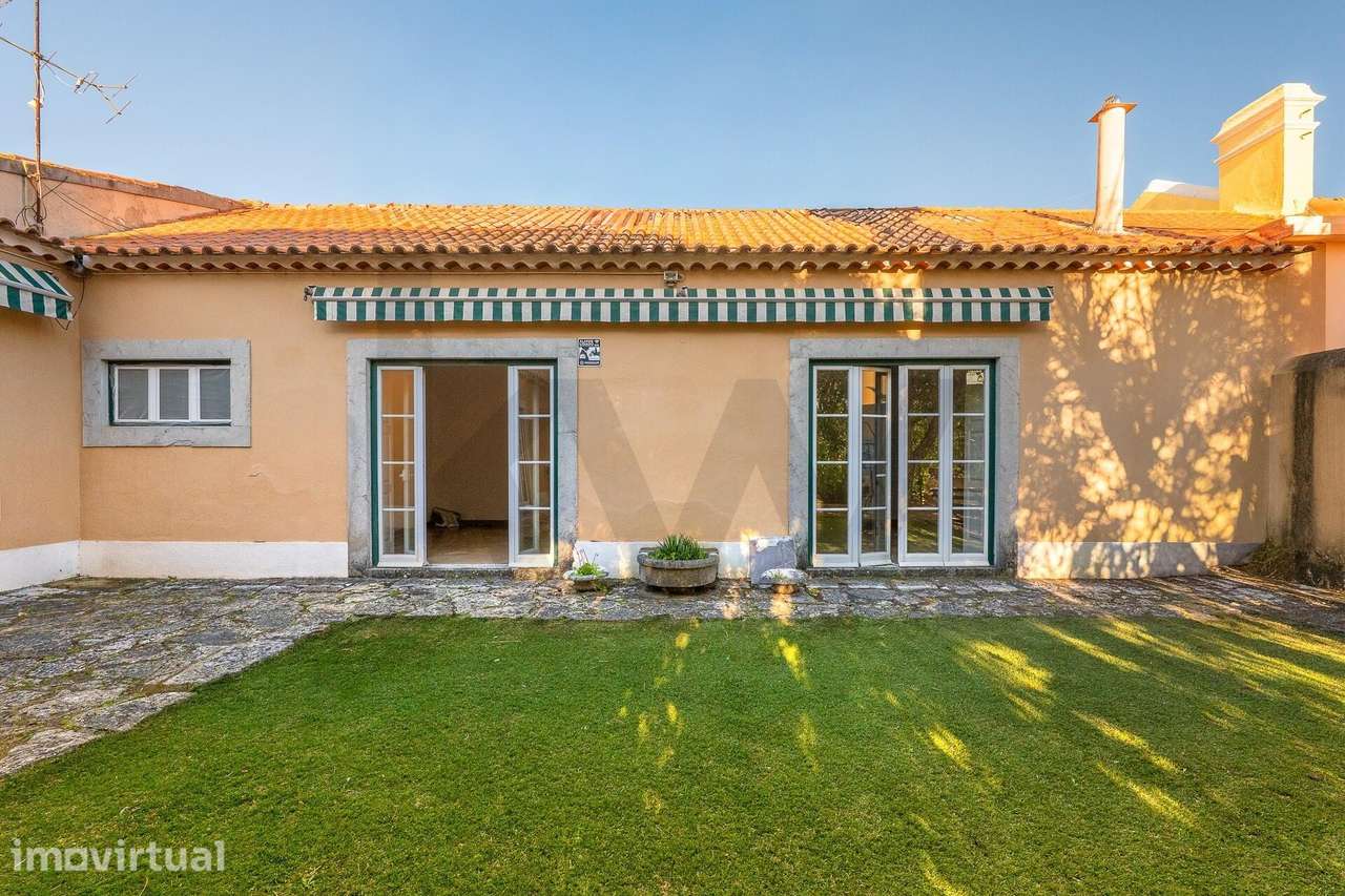 Moradia familiar com jardim na Penha de França, Lisboa - Grande imagem: 2/26