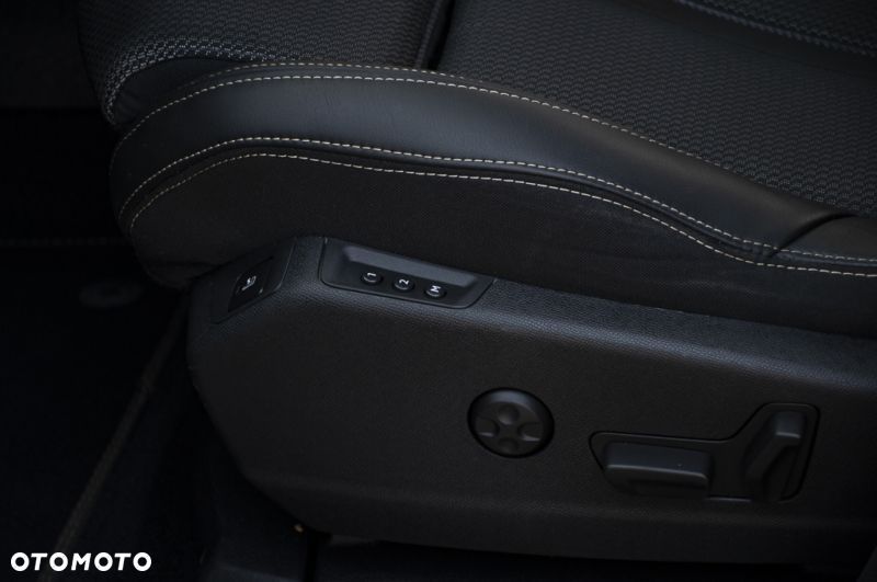 Peugeot 5008 BlueHDi 180 EAT8 GT Pack - 34