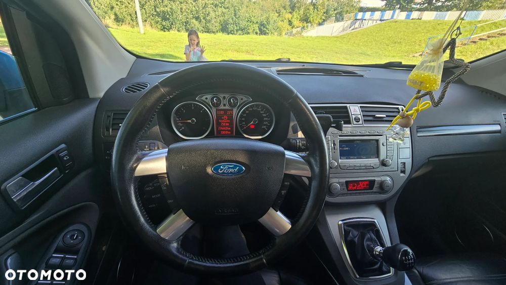 Ford Kuga 2.0 TDCi 4x4 Titanium - 10