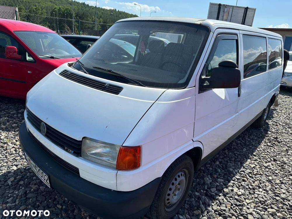Volkswagen Transporter - 1