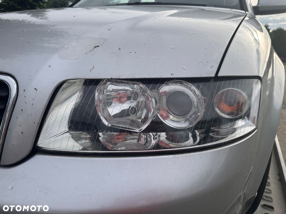 AUDI A4 B6 LAMPA PRZÓD PRAWA LEWA - 1