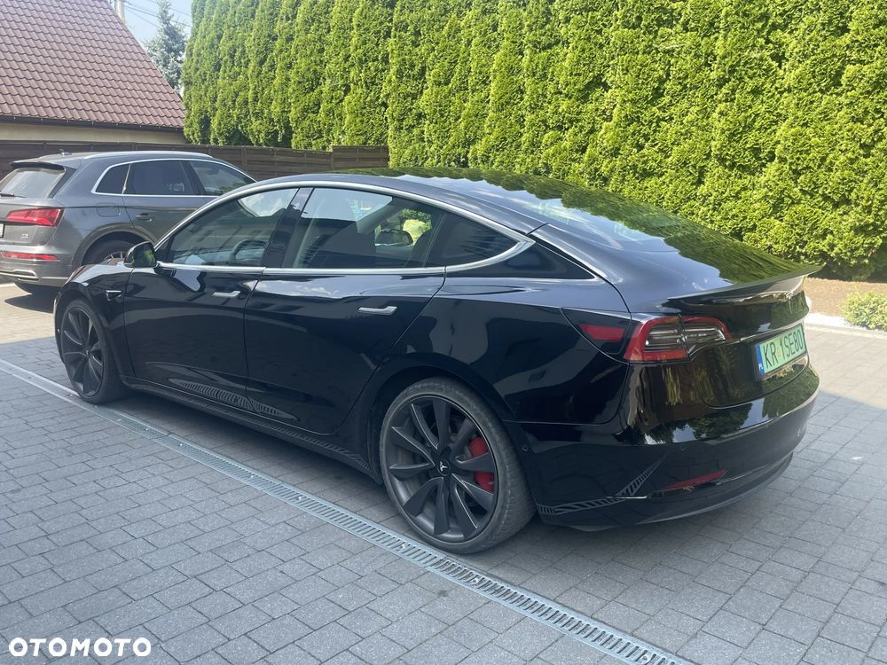 Tesla Model 3 - 7