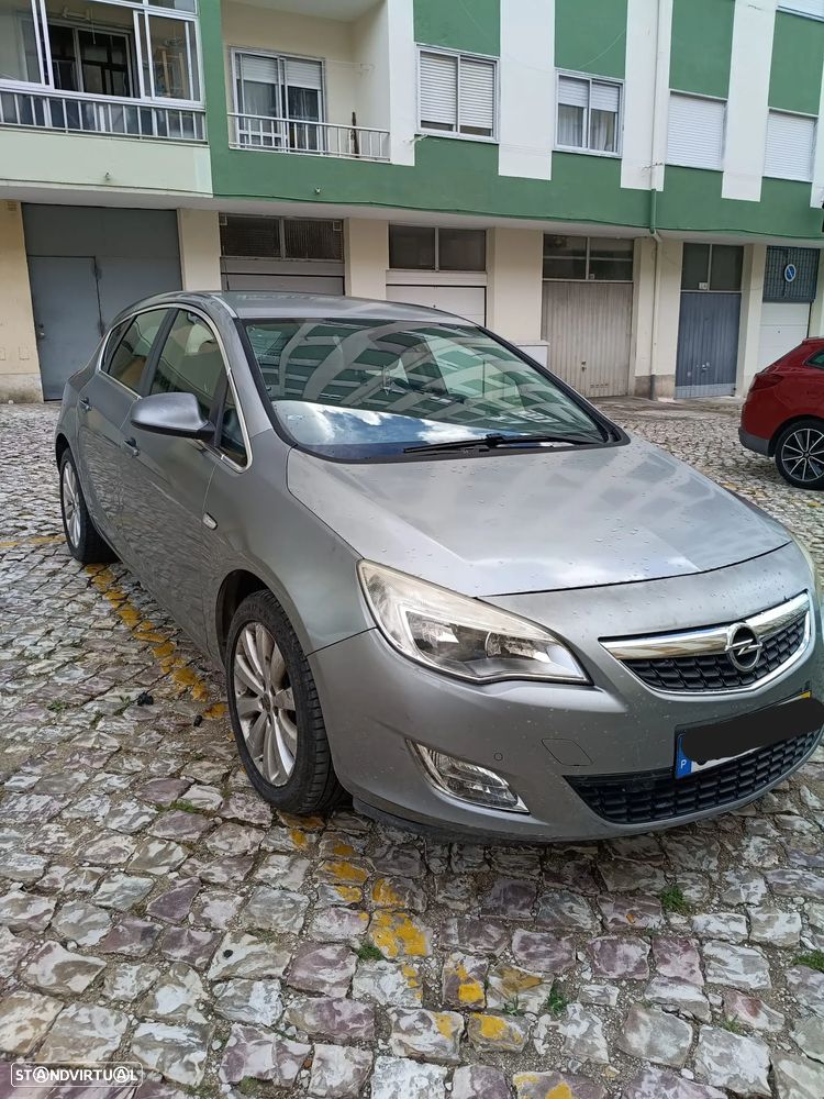 Opel Astra 1.3 CDTI Cosmo - 1