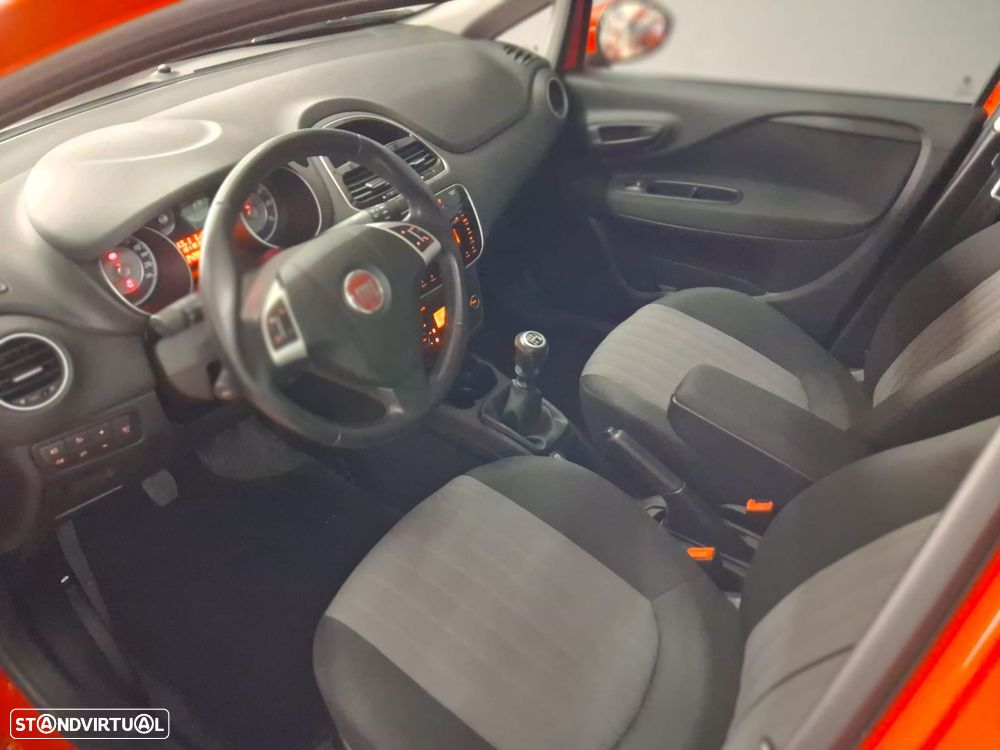 Fiat Punto 1.2 Lounge S&S - 9