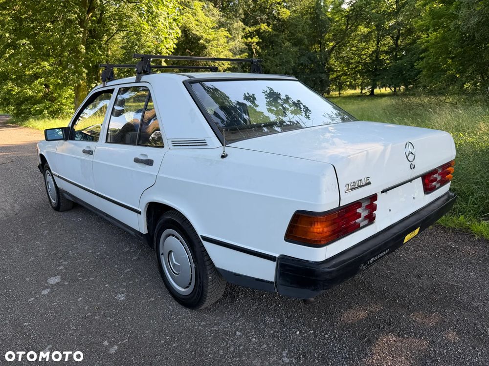 Mercedes-Benz W201 (190) - 9