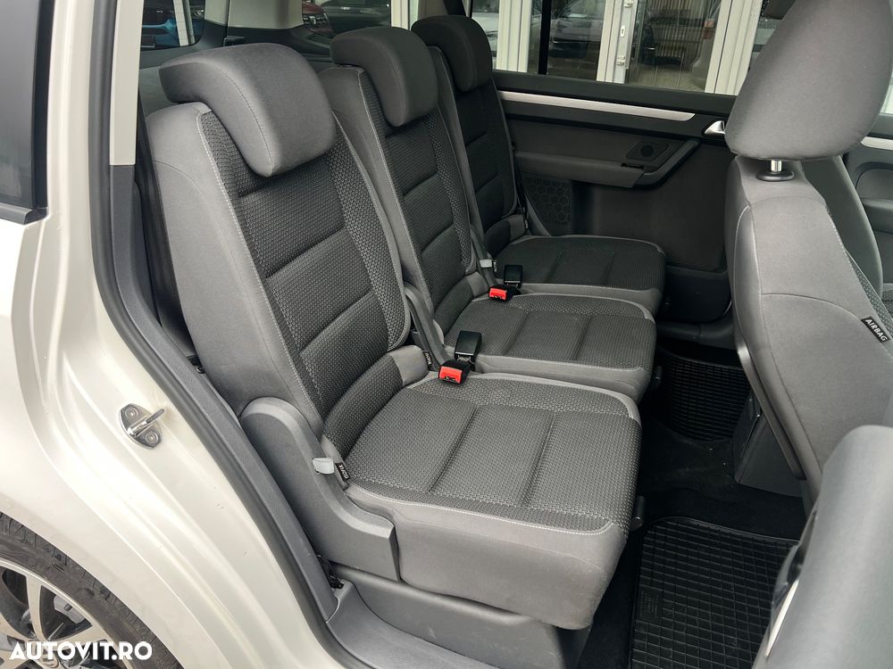 Volkswagen Touran 2.0 TDI Comfortline - 18