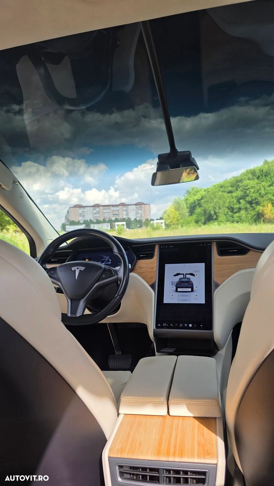 TESLA Model X 2018 — imagine 17